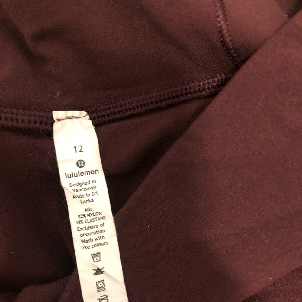 Lululemon - Picture 3 of 5